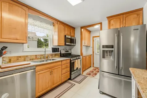 229 Tate Avenue Buchanan NY 10511