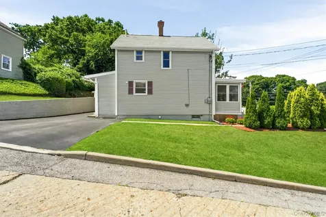 229 Tate Avenue Buchanan NY 10511