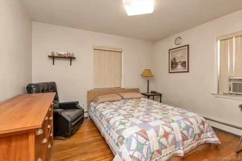 20 Francine Drive N Massapequa NY 11758