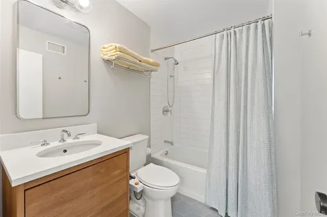 170 Crest Drive Tarrytown NY 10591