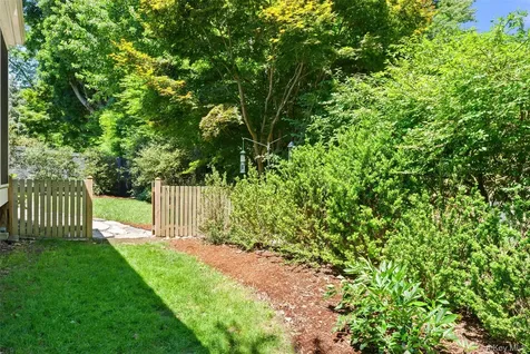 170 Crest Drive Tarrytown NY 10591