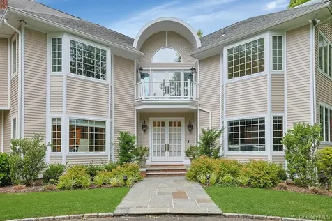 9 Old Woods Drive Harrison NY 10528