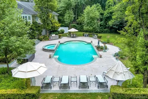 9 Old Woods Drive Harrison NY 10528