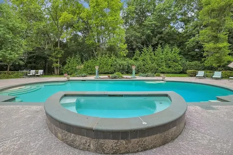 9 Old Woods Drive Harrison NY 10528