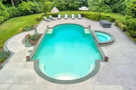 9 Old Woods Drive Harrison NY 10528