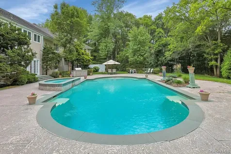 9 Old Woods Drive Harrison NY 10528