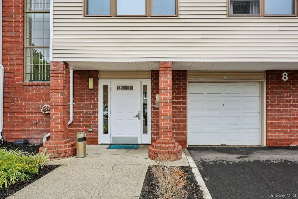 181 Deer Ct Drive Middletown NY 10940