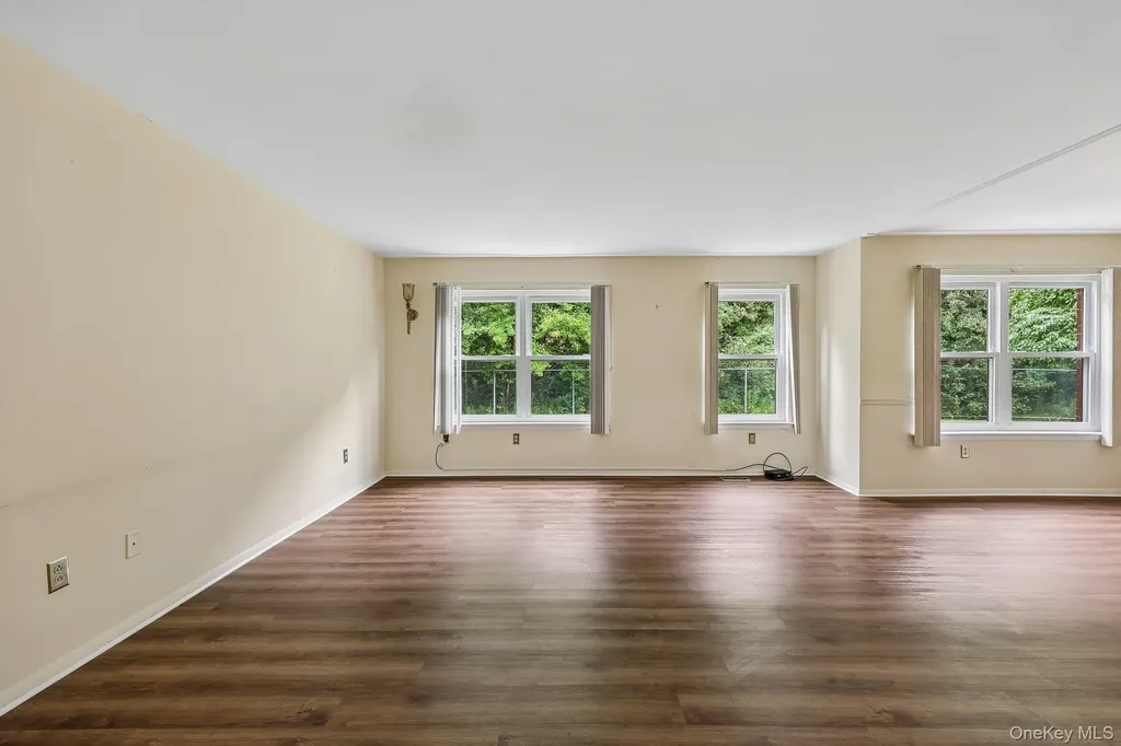 181 Deer Ct Drive Middletown NY 10940