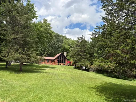 92 Twinshaven Road Napanoch NY 12458