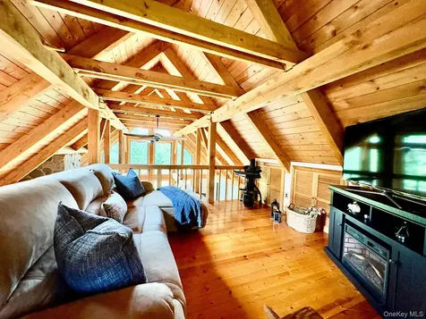 92 Twinshaven Road Napanoch NY 12458
