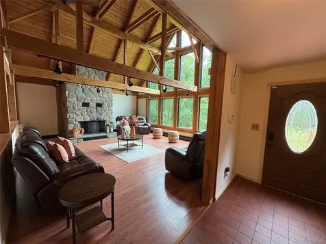 92 Twinshaven Road Napanoch NY 12458