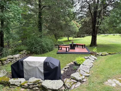 92 Twinshaven Road Napanoch NY 12458
