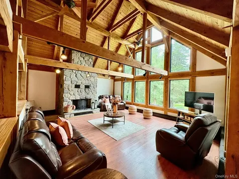 92 Twinshaven Road Napanoch NY 12458