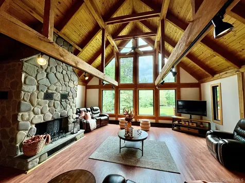 92 Twinshaven Road Napanoch NY 12458