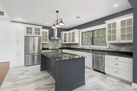 300 Van Tuyl Road Barryville NY 12719