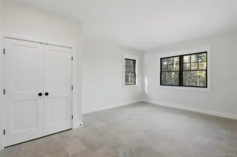 300 Van Tuyl Road Barryville NY 12719