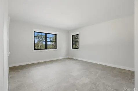 300 Van Tuyl Road Barryville NY 12719