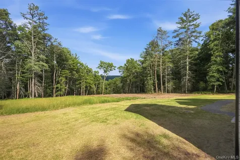 300 Van Tuyl Road Barryville NY 12719