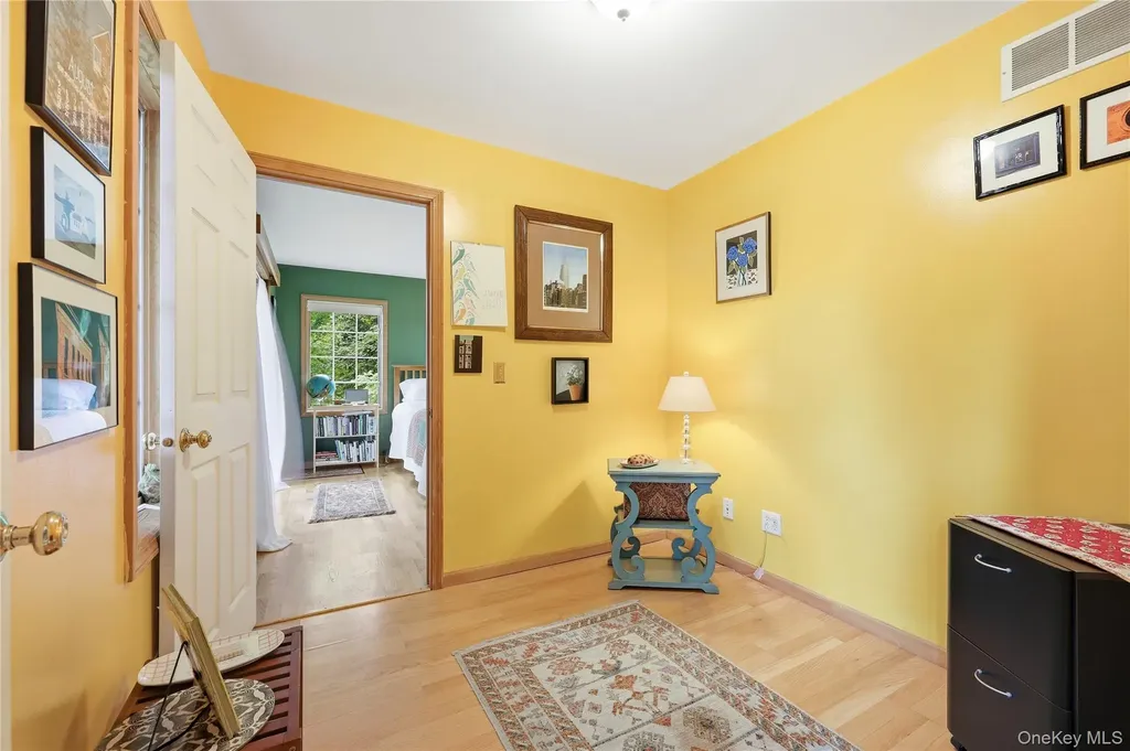 15 Meadow Drive Red Hook NY 12571