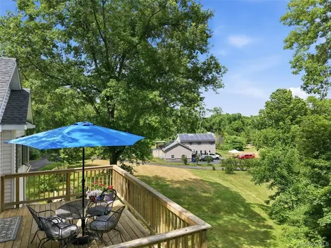 15 Meadow Drive Red Hook NY 12571