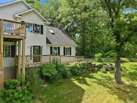 15 Meadow Drive Red Hook NY 12571