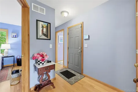 15 Meadow Drive Red Hook NY 12571