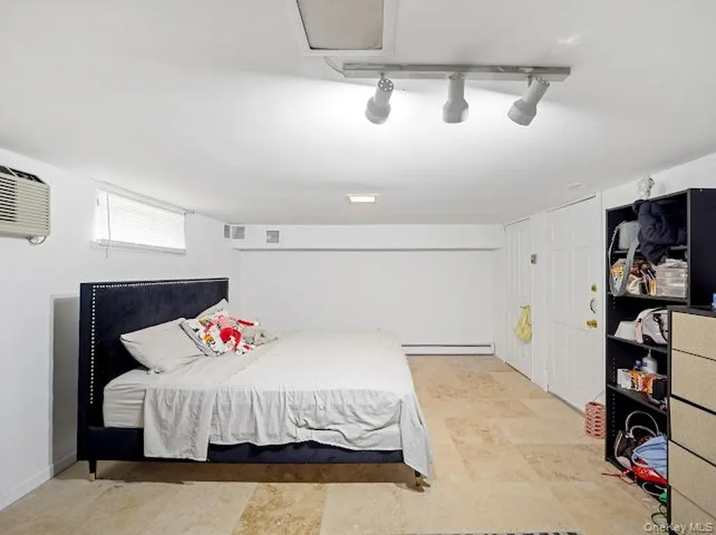 2664 Miles Avenue Bronx NY 10465