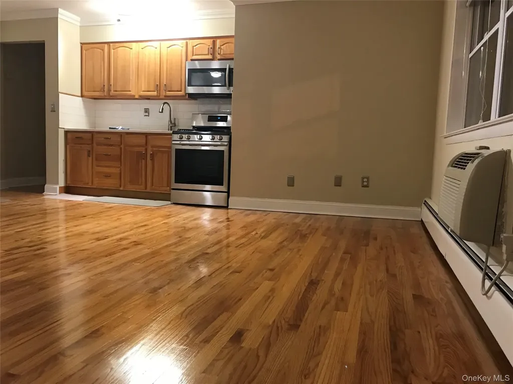 233 N Middletown Road Pearl River NY 10965