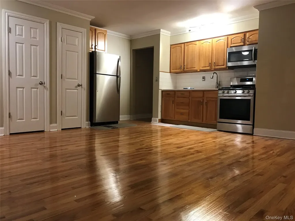 233 N Middletown Road Pearl River NY 10965