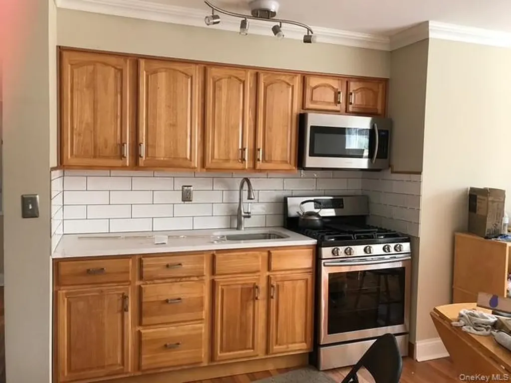 233 N Middletown Road Pearl River NY 10965