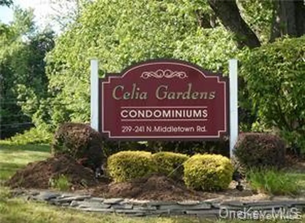 233 N Middletown Road Pearl River NY 10965