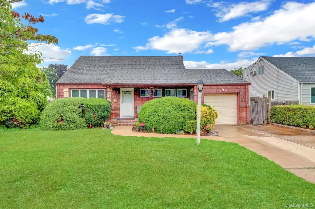 69 Greenwood Drive North Babylon NY 11703