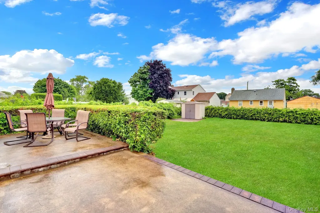 69 Greenwood Drive North Babylon NY 11703