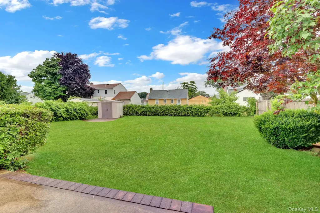 69 Greenwood Drive North Babylon NY 11703