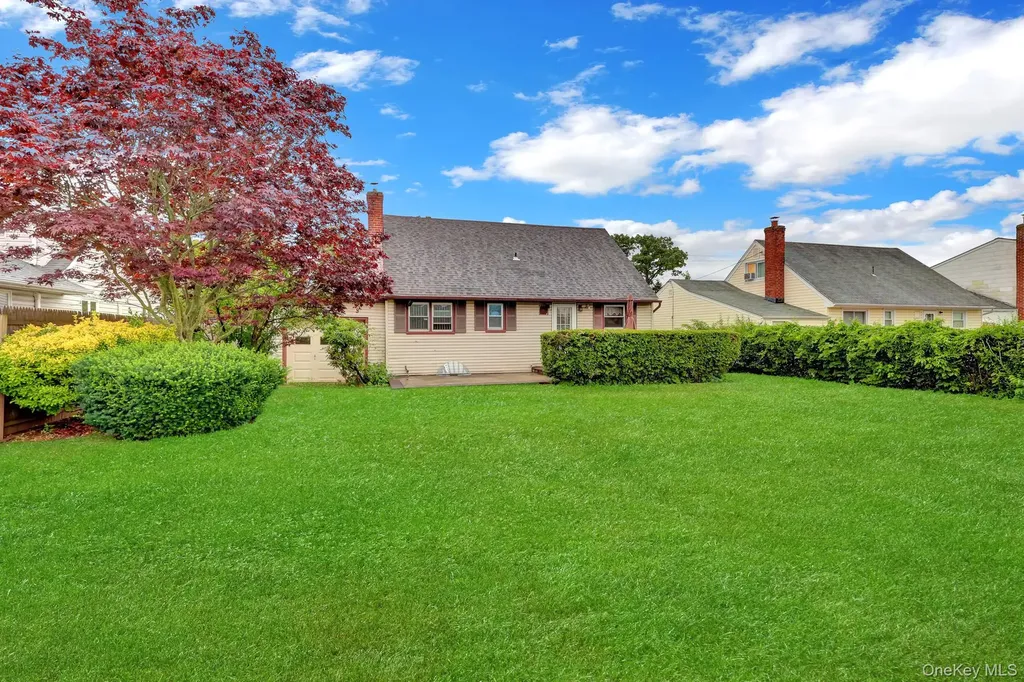 69 Greenwood Drive North Babylon NY 11703