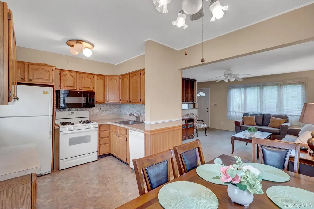 69 Greenwood Drive North Babylon NY 11703