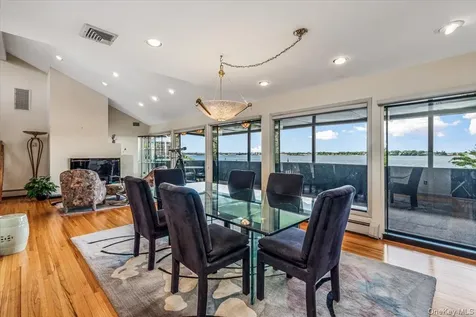15443 Riverside Drive Whitestone NY 11357