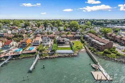 15443 Riverside Drive Whitestone NY 11357