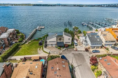 15443 Riverside Drive Whitestone NY 11357