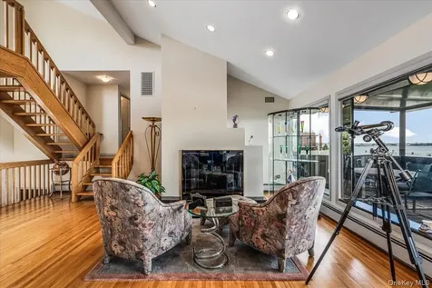 15443 Riverside Drive Whitestone NY 11357