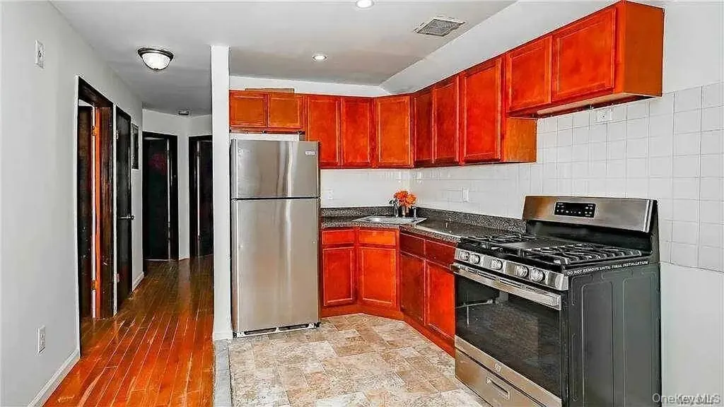 16425 109th Jamaica NY 11433