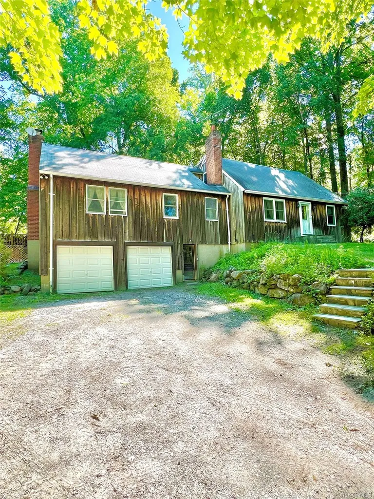 9 Stewart Road South Salem NY 10590