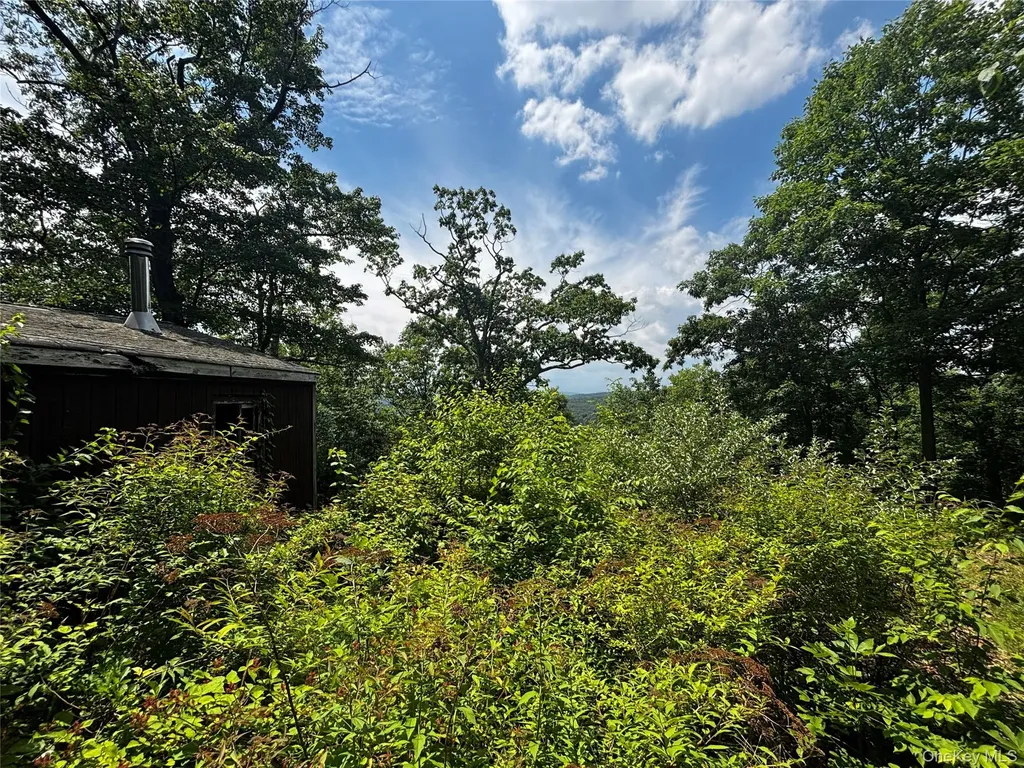 560 Oscawana Lake Road Putnam Valley NY 10579