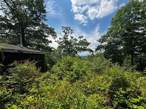 560 Oscawana Lake Road Putnam Valley NY 10579