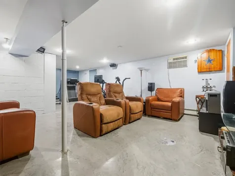 2 Hempstead Lane Spring Valley NY 10977