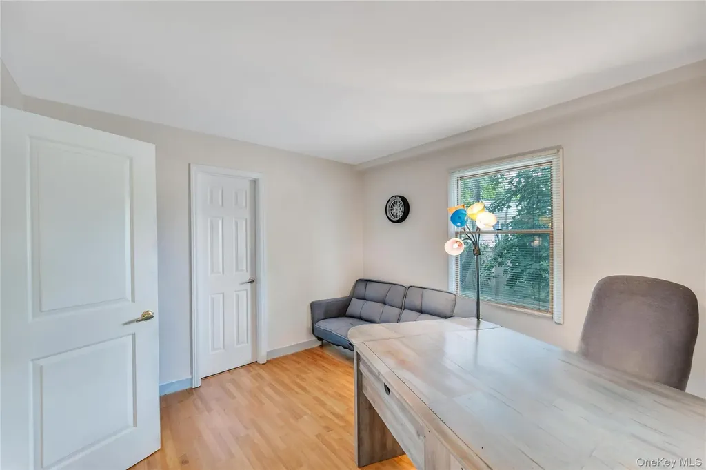 11 Ann Court North Babylon NY 11703