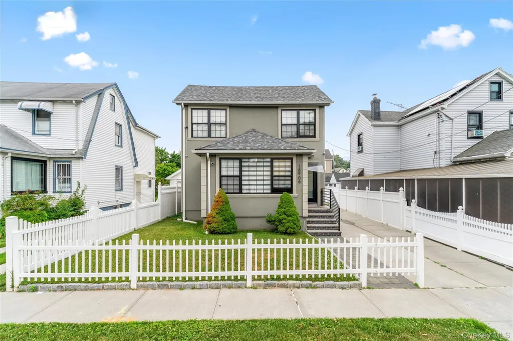 18906 122nd Avenue Springfield Gardens NY 11413