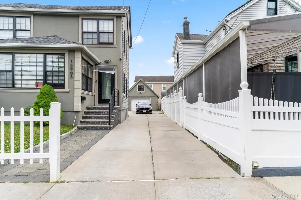 18906 122nd Avenue Springfield Gardens NY 11413