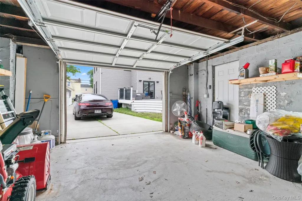 18906 122nd Avenue Springfield Gardens NY 11413