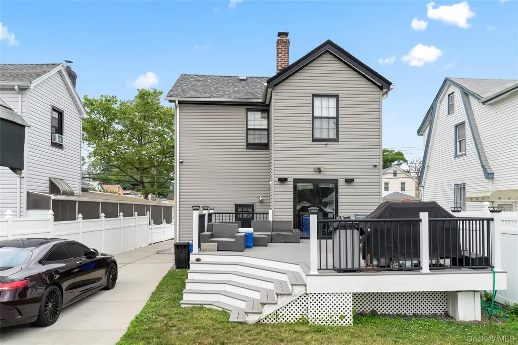18906 122nd Avenue Springfield Gardens NY 11413